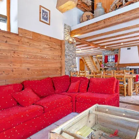 Chalet Pretty With Sauna Skiing Nearby