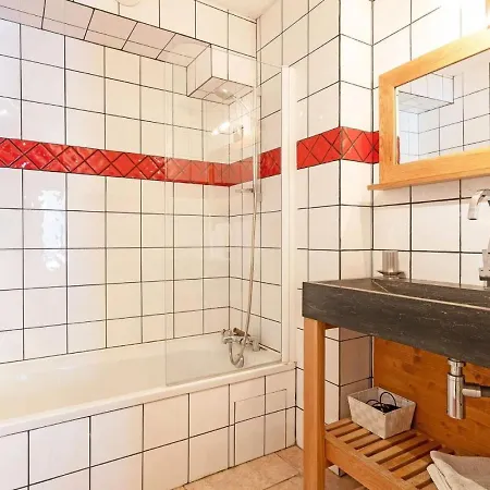 Chalet Pretty With Sauna Skiing Nearby *