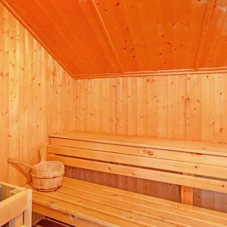 Chalet Pretty With Sauna Skiing Nearby